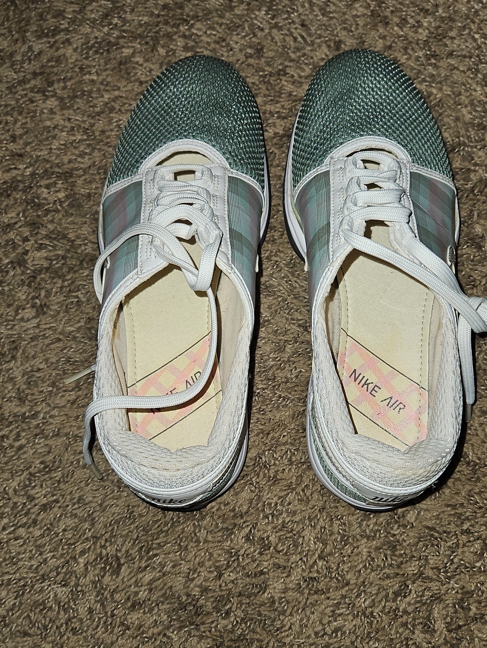 Nike Women's Nike Athletic Plaid Shoes Green and White Knit Trainers